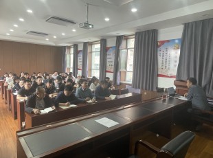 州農(nóng)投公司開展學(xué)習(xí)貫徹全國兩會(huì)精神 專題輔導(dǎo)講座